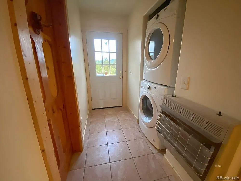 595 Dead Mule Lane Westcliffe, CO 81252