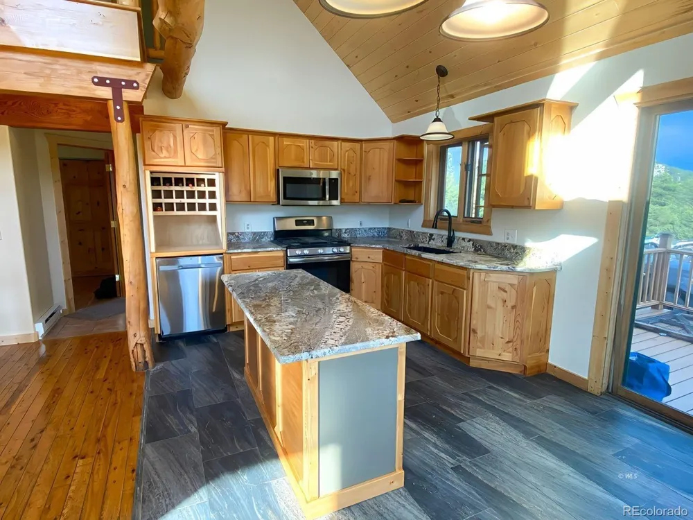 595 Dead Mule Lane Westcliffe, CO 81252