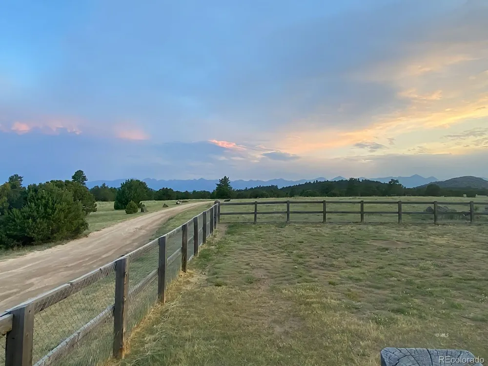 595 Dead Mule Lane Westcliffe, CO 81252
