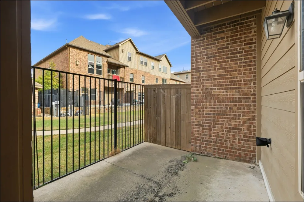 555 Waterloo Drive Lewisville, TX 75067