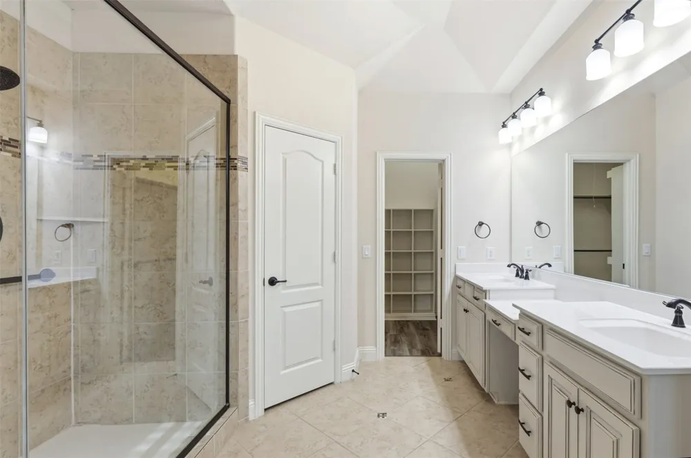 555 Waterloo Drive Lewisville, TX 75067