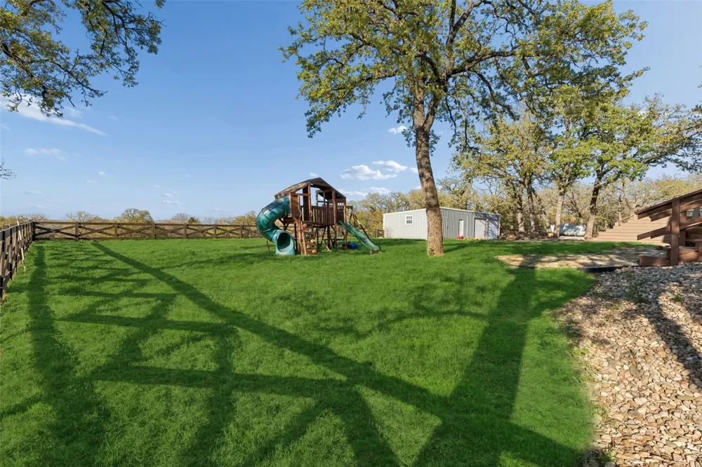 100 Swisher Road Shady Shores, TX 76208