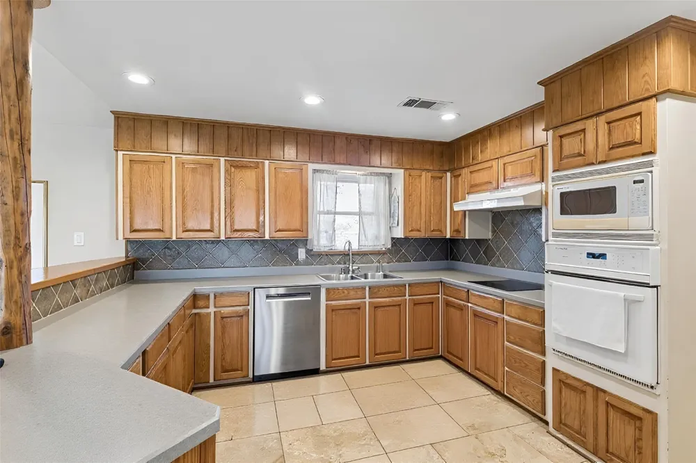 100 Swisher Road Shady Shores, TX 76208