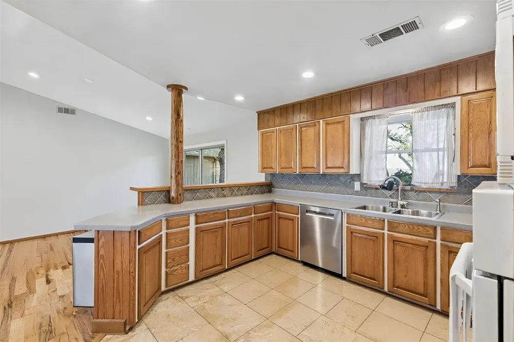 100 Swisher Road Shady Shores, TX 76208