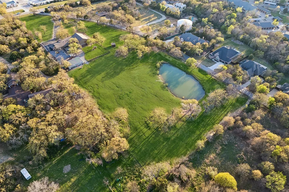 100 Swisher Road Shady Shores, TX 76208