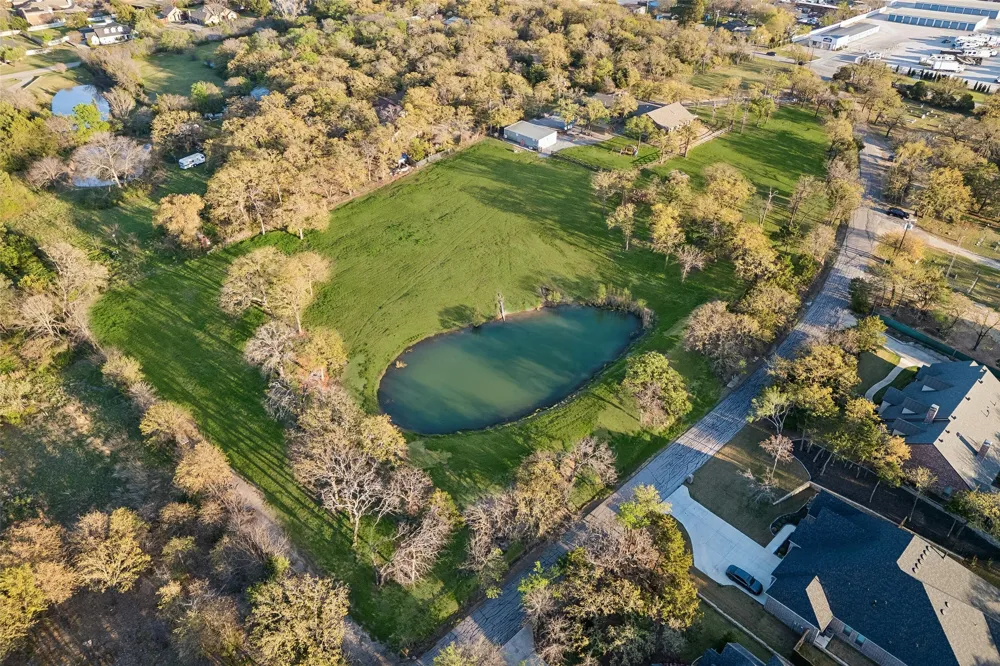 100 Swisher Road Shady Shores, TX 76208