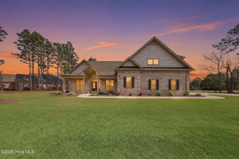2401 Red Birch Trail NE