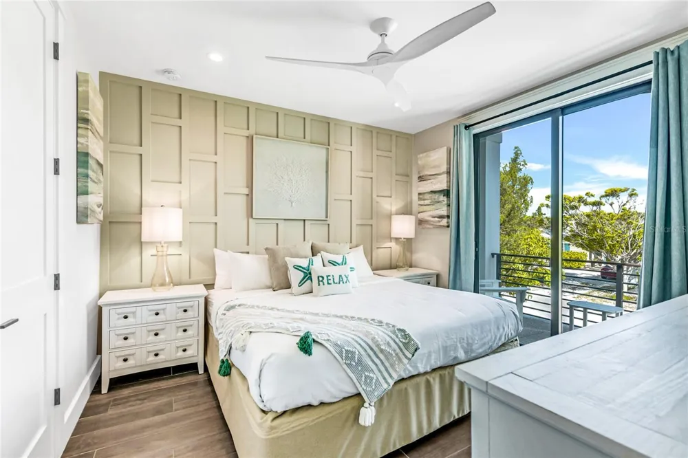 209 GARFIELD DRIVE Sarasota, FL 34236