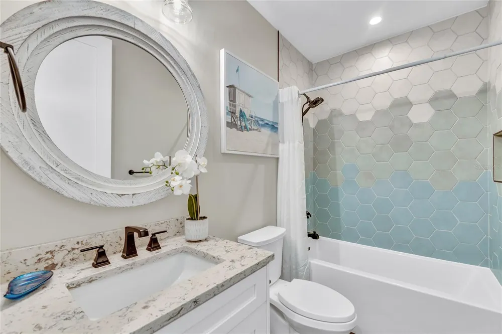 209 GARFIELD DRIVE Sarasota, FL 34236