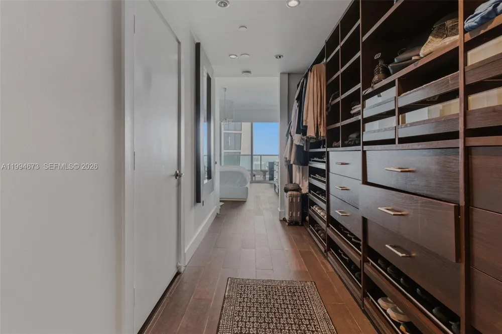 900 Biscayne Blvd #4308 Miami, FL 33132