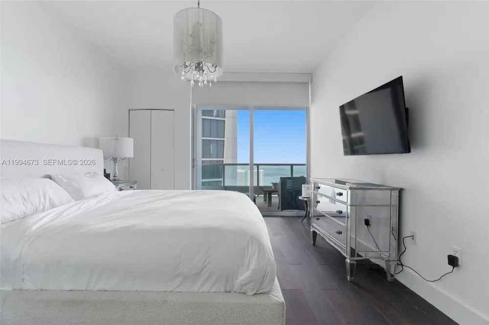 900 Biscayne Blvd #4308 Miami, FL 33132