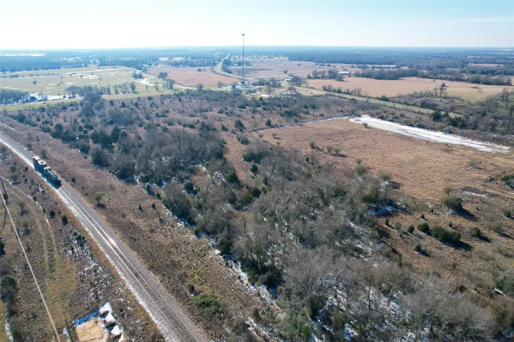 2 Prairie Groove Road Bremond, TX 76629