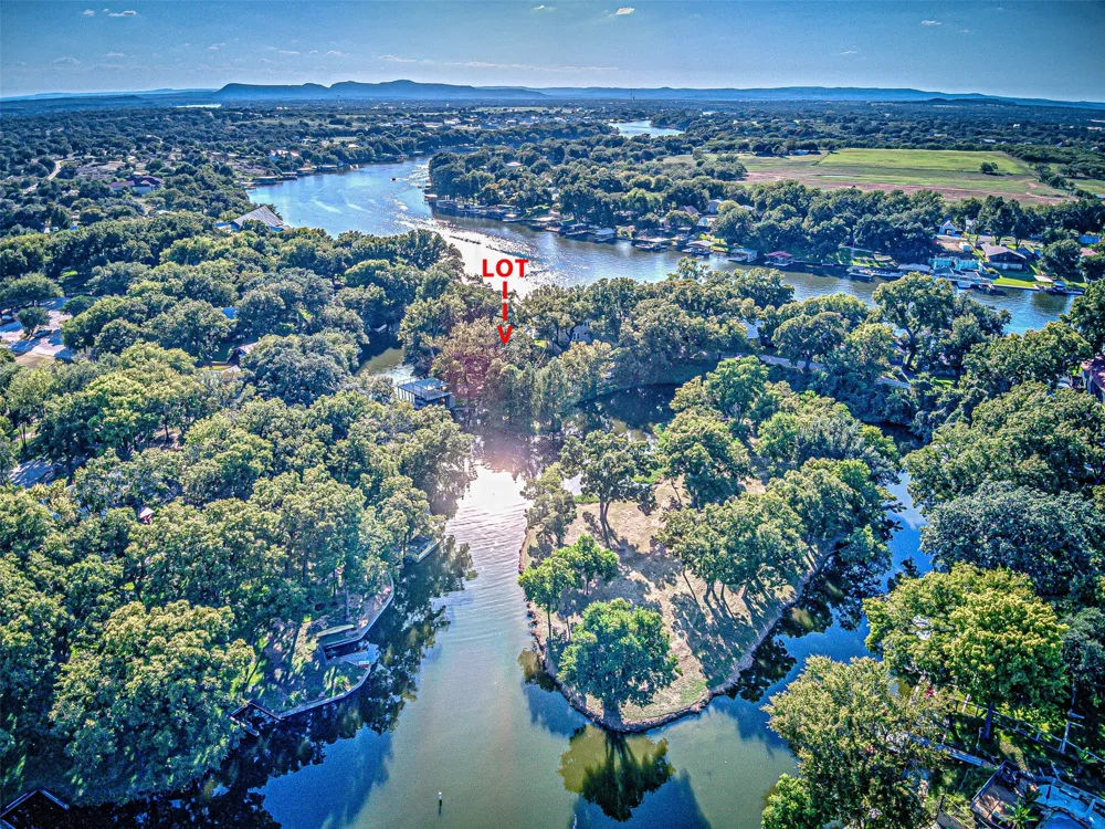 1336 S Lakeside Drive Burnet, TX 78611