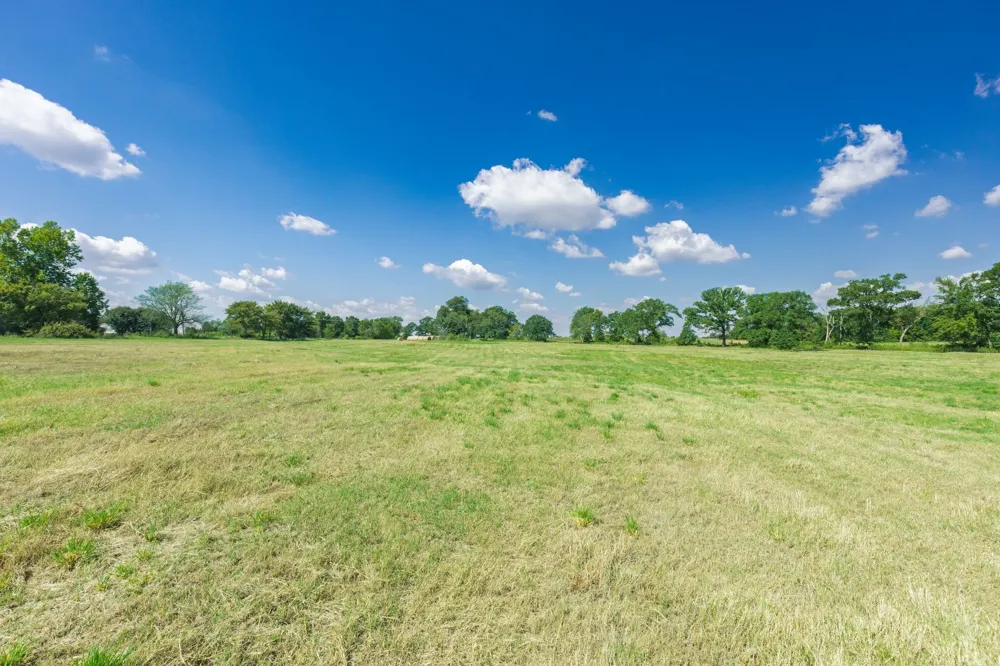 31 Texas Highway 19 S Brashear, TX 75420