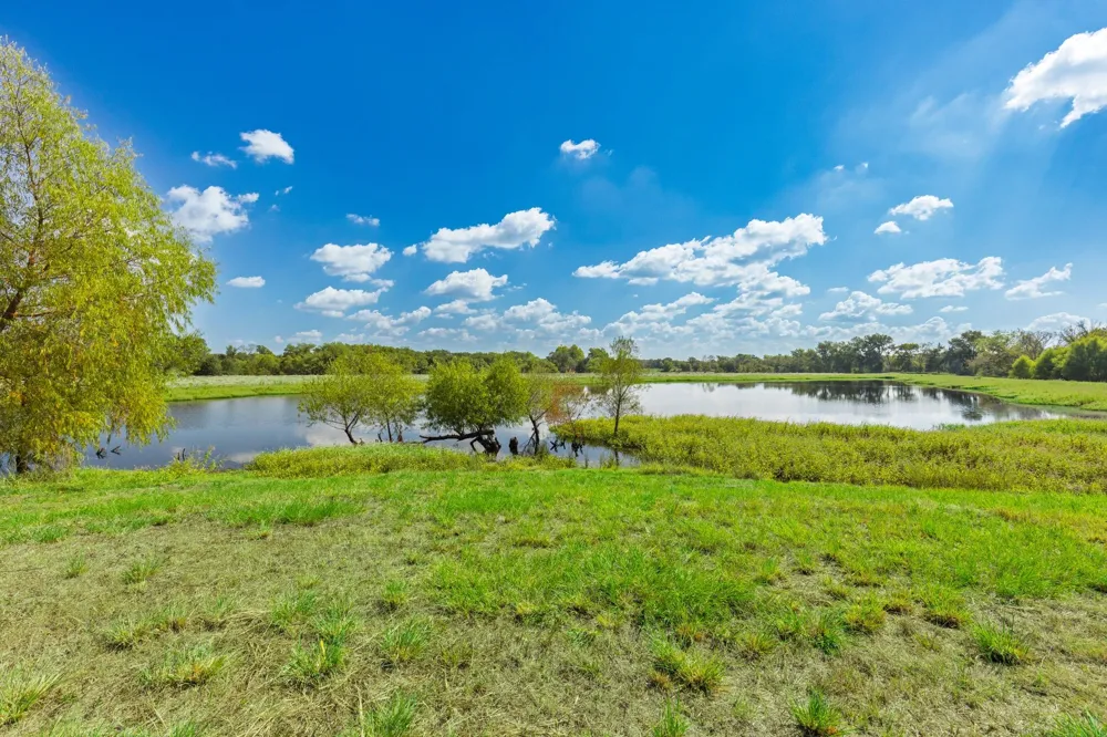 31 Texas Highway 19 S Brashear, TX 75420
