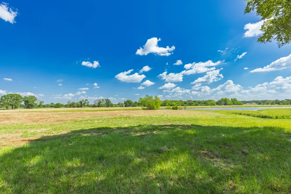 31 Texas Highway 19 S Brashear, TX 75420