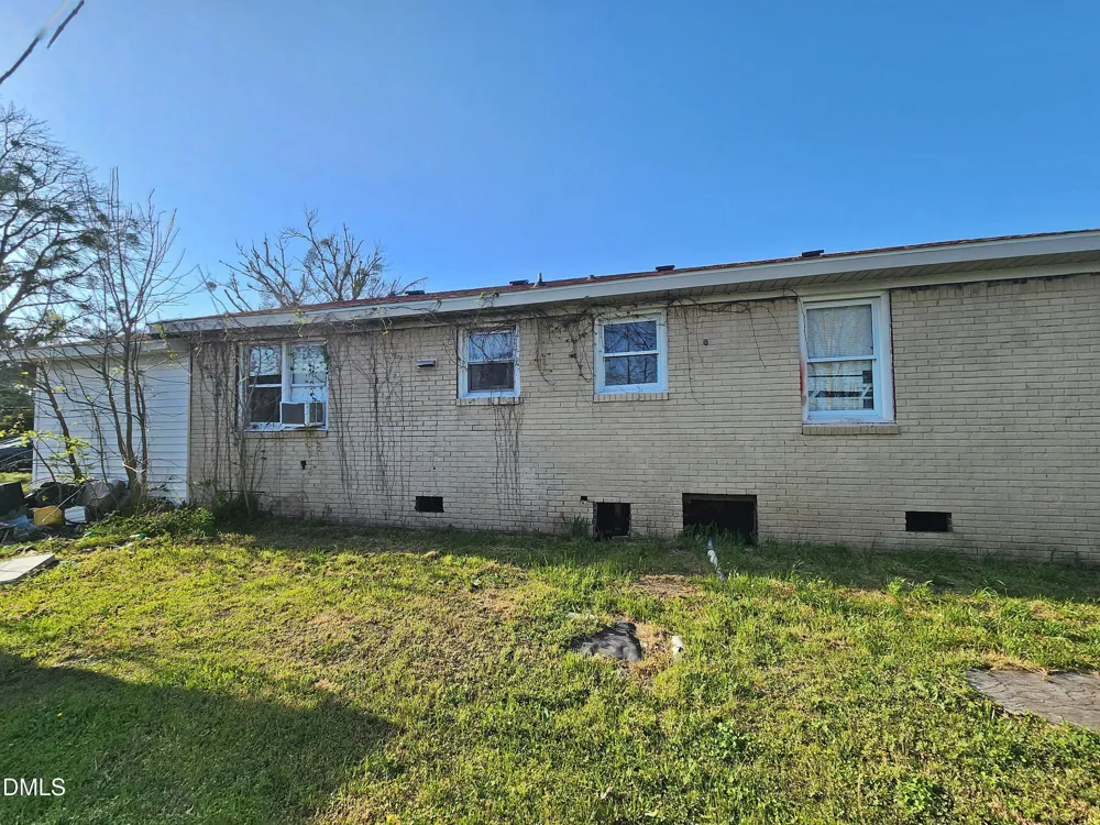 1729 Swamp Road Engelhard, NC 27824