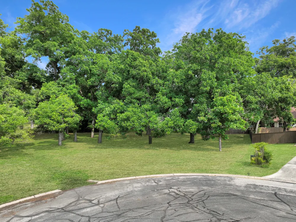 130 Milagros Seguin, TX 78155