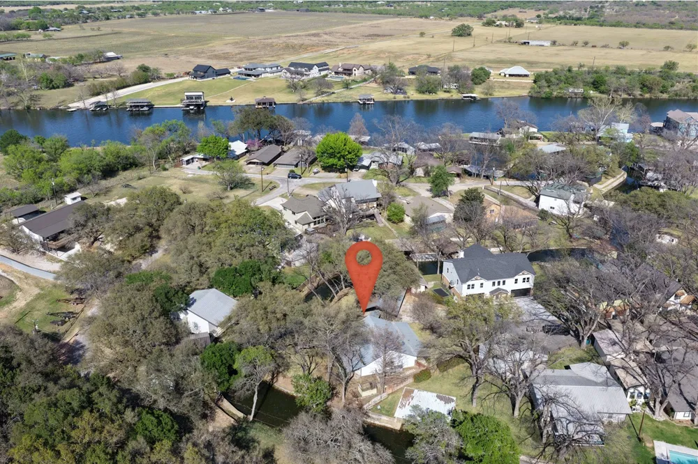 611 Thurman Circle Kingsland, TX 78639