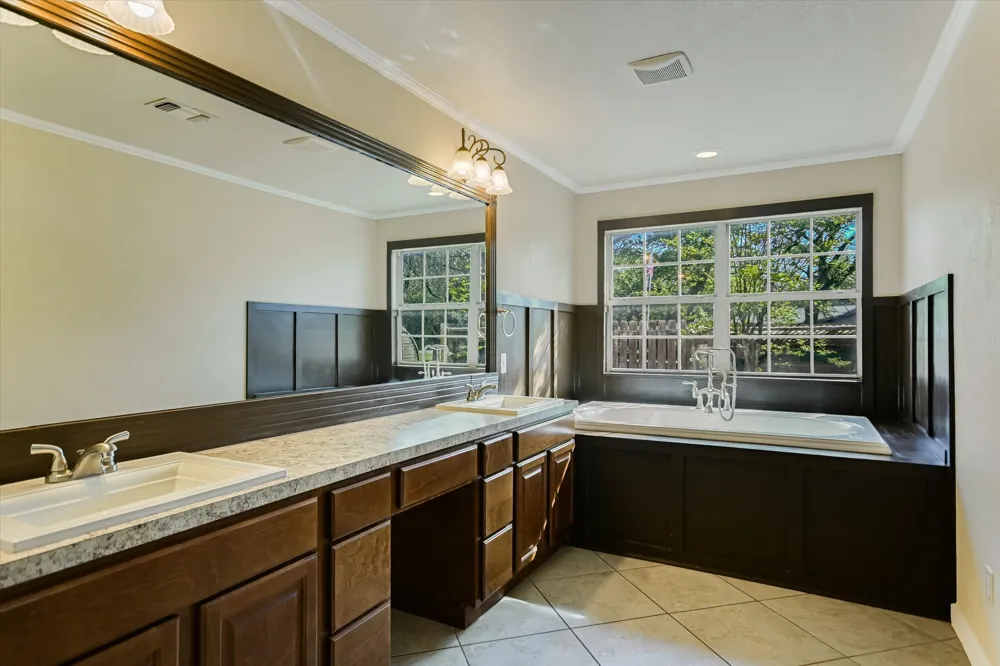 611 Thurman Circle Kingsland, TX 78639