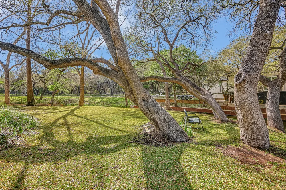 611 Thurman Circle Kingsland, TX 78639