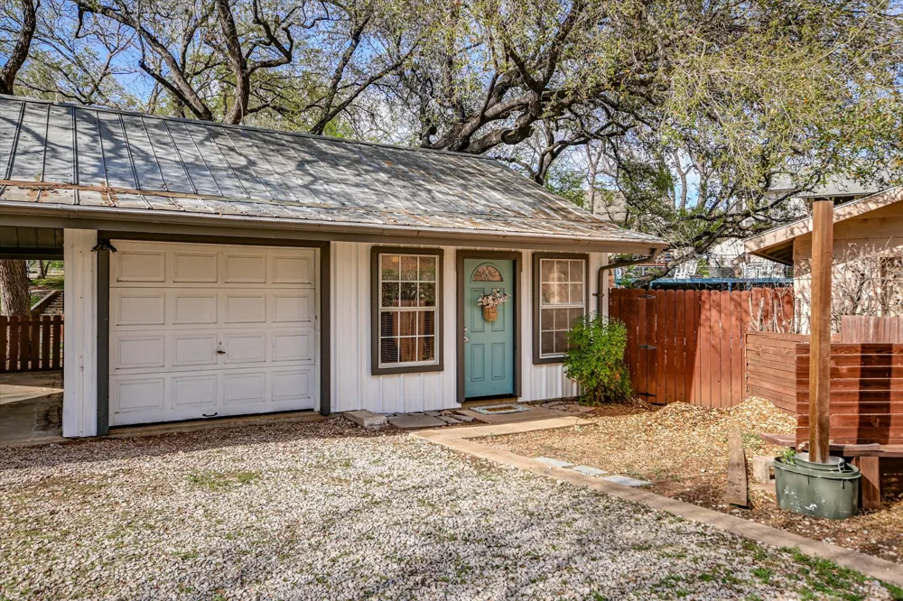611 Thurman Circle Kingsland, TX 78639