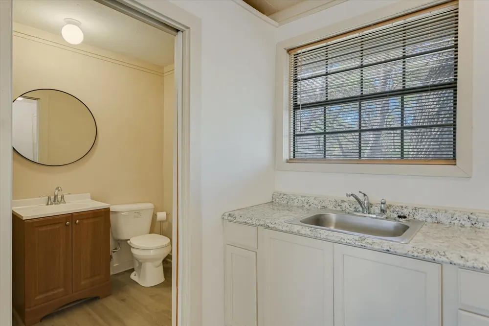 611 Thurman Circle Kingsland, TX 78639