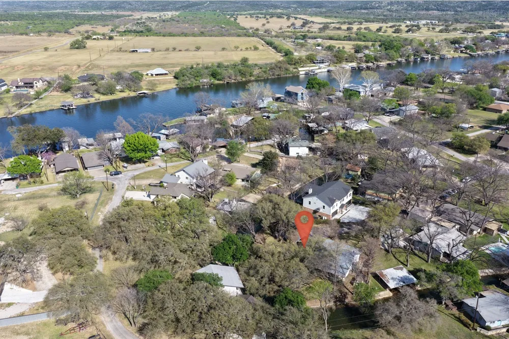 611 Thurman Circle Kingsland, TX 78639