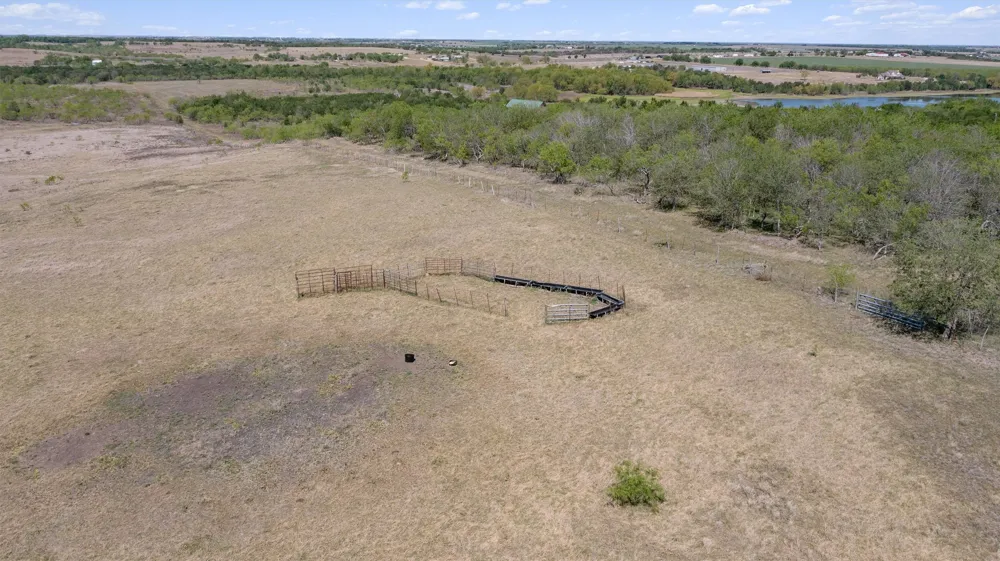 1167 County Road 427 Thrall, TX 76578