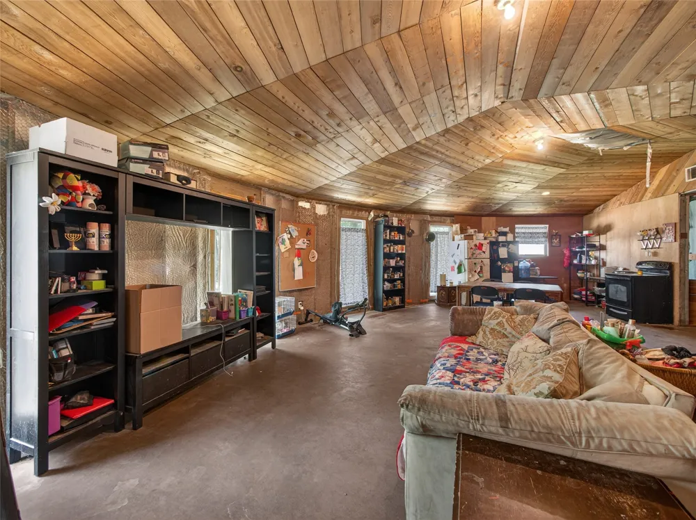 21500 Firefly Road Florence, TX 76527