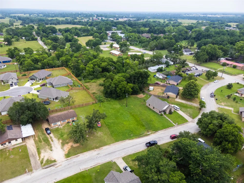 401 W Kleb Street Caldwell, TX 77836