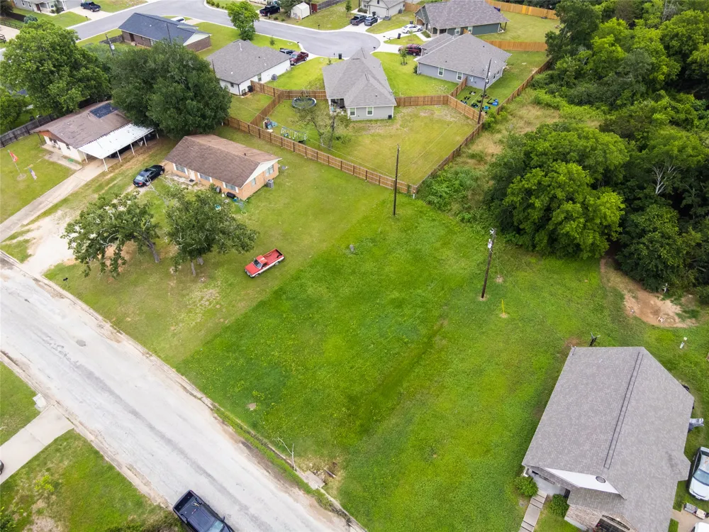 401 W Kleb Street Caldwell, TX 77836