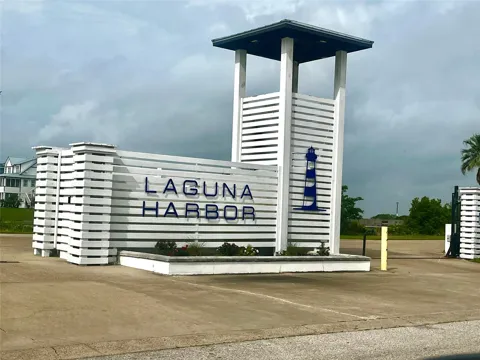 1812 Laguna Harbor Estate Boulevard
