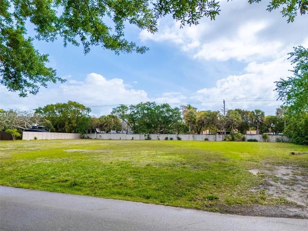 15225 SW 73rd Ct Palmetto Bay, FL 33157