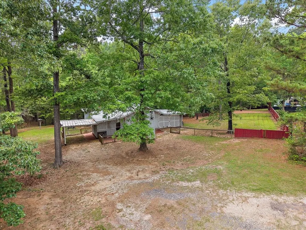 125 Crest Cir Circle Etoile, TX 75944
