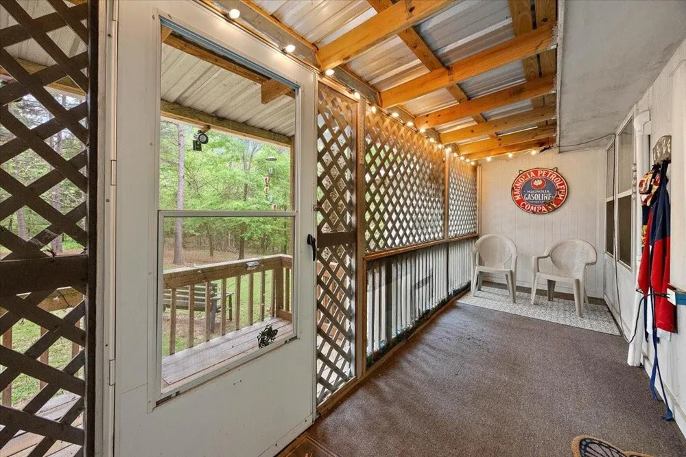 125 Crest Cir Circle Etoile, TX 75944