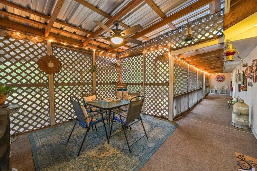125 Crest Cir Circle Etoile, TX 75944