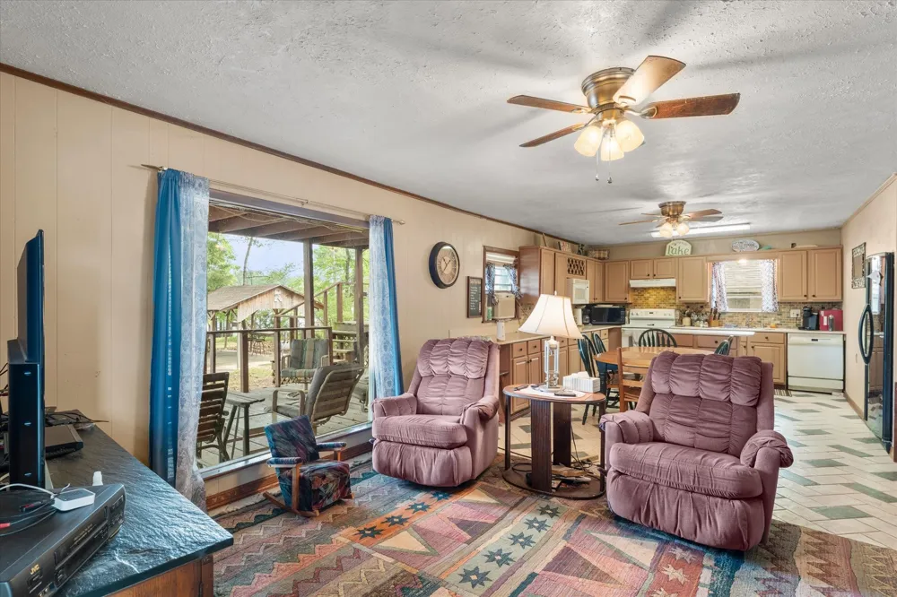 405 Triple S Drive Mount Vernon, TX 75457