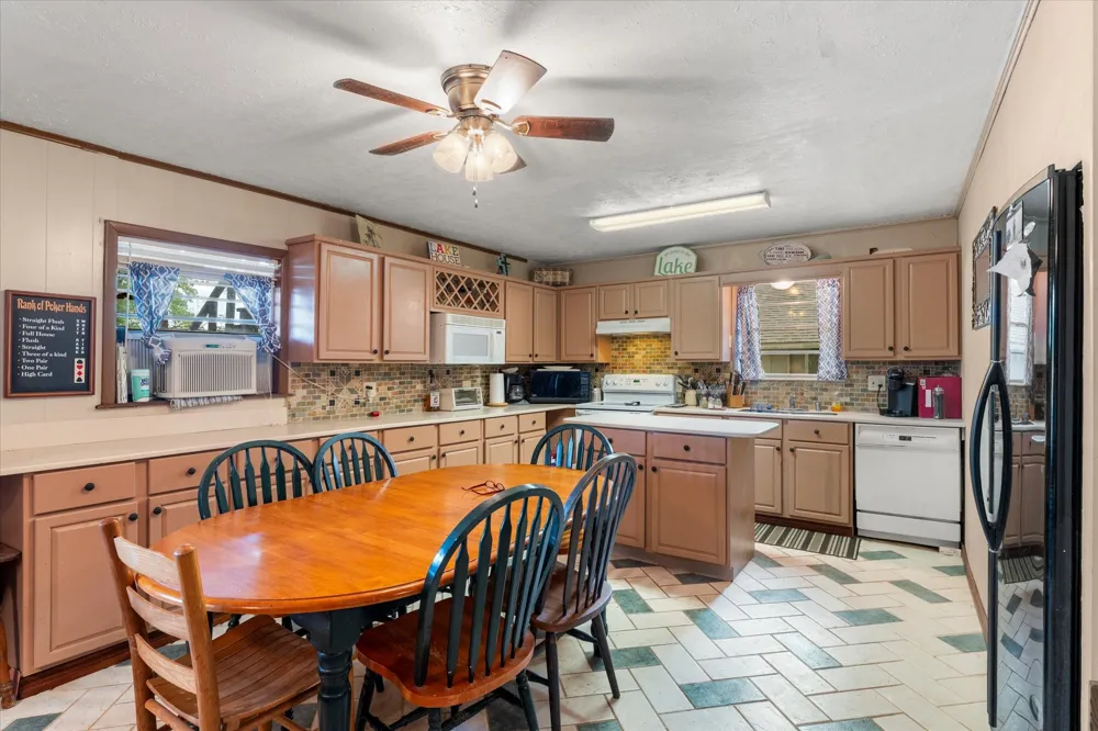 405 Triple S Drive Mount Vernon, TX 75457