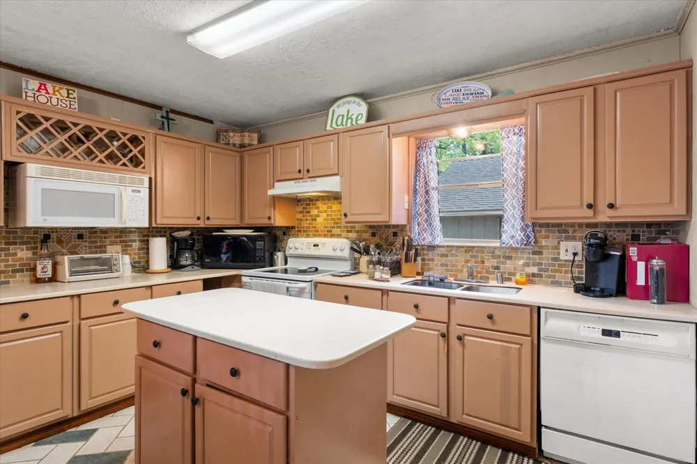 405 Triple S Drive Mount Vernon, TX 75457