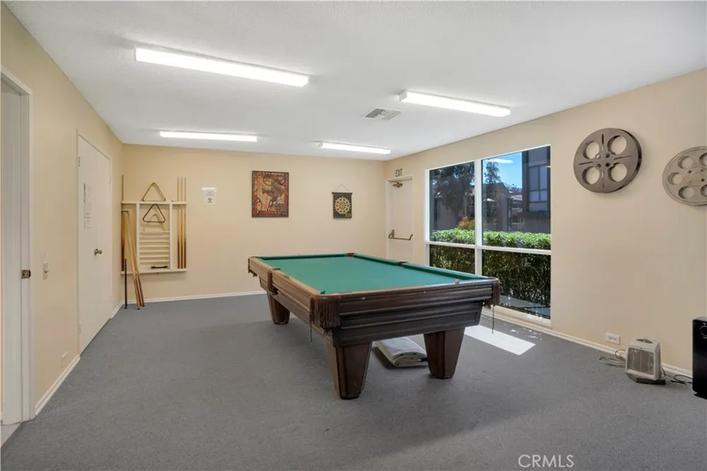 291 Sequoia Court #13 Thousand Oaks, CA 91360