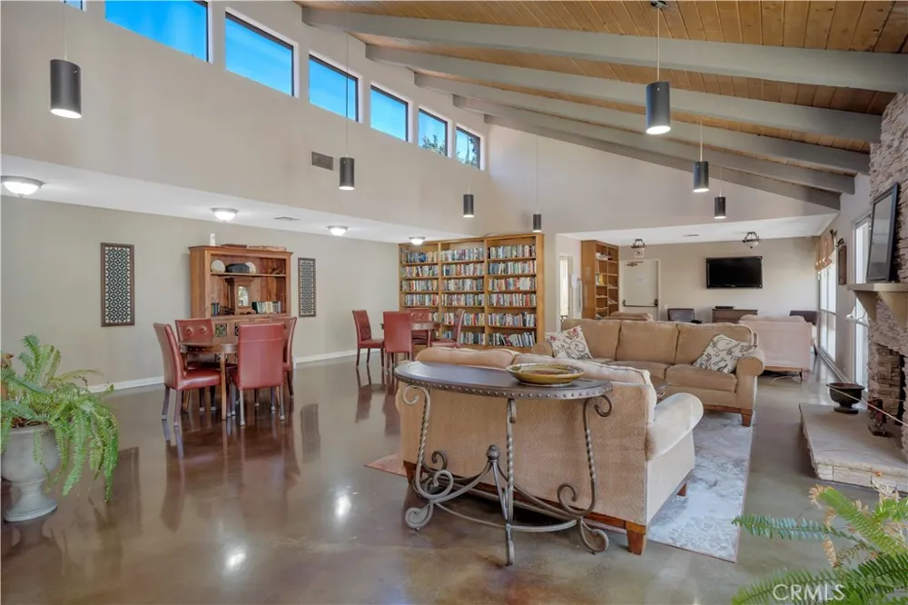 291 Sequoia Court #13 Thousand Oaks, CA 91360
