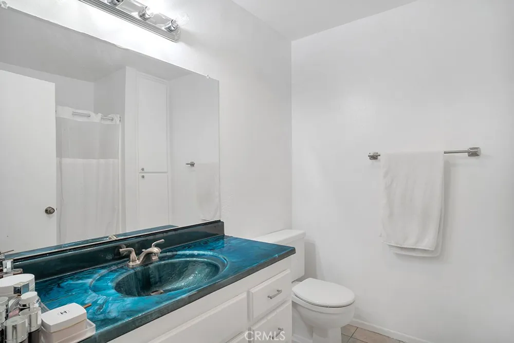 291 Sequoia Court #13 Thousand Oaks, CA 91360