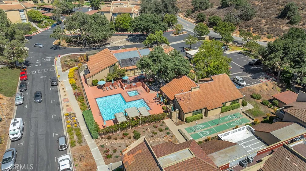 291 Sequoia Court #13 Thousand Oaks, CA 91360