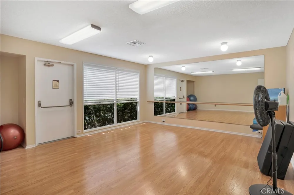 291 Sequoia Court #13 Thousand Oaks, CA 91360