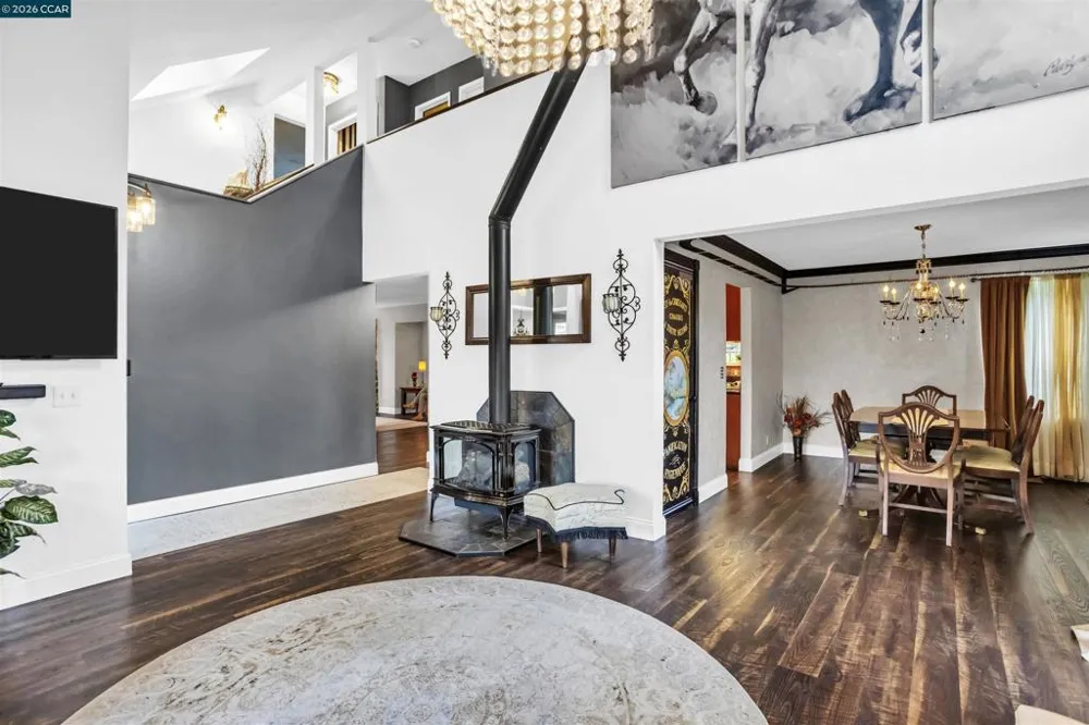 5260 Sunset Dr El Sobrante, CA 94803