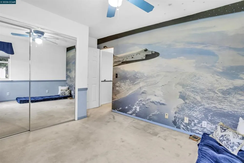 5260 Sunset Dr El Sobrante, CA 94803