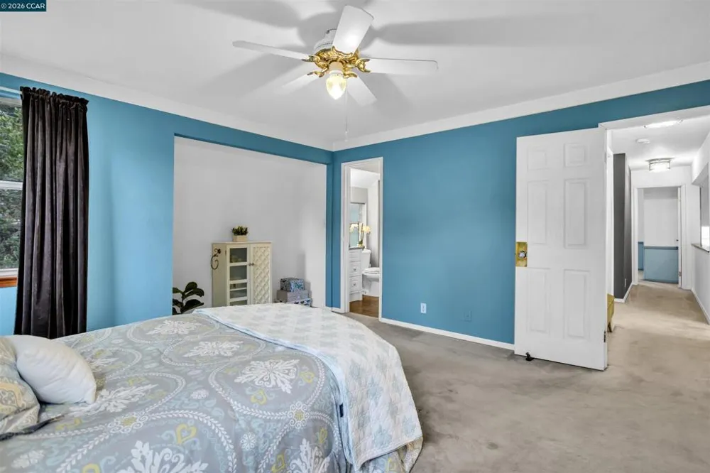 5260 Sunset Dr El Sobrante, CA 94803