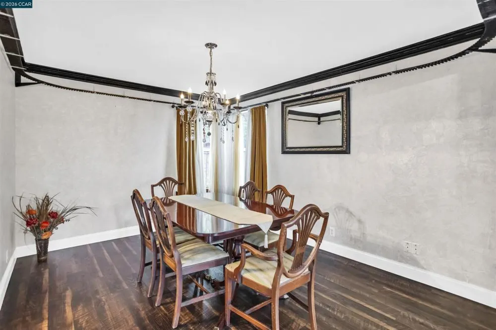 5260 Sunset Dr El Sobrante, CA 94803