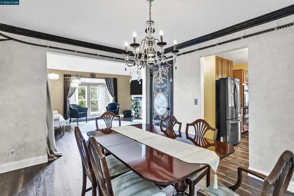 5260 Sunset Dr El Sobrante, CA 94803